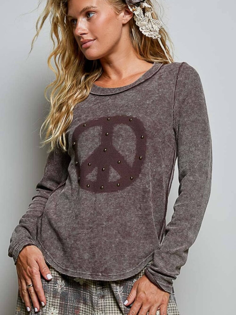 NWT POL Vintage Washing Solid Peace Stud Outseam Thermal Knit Brown Top